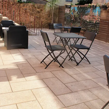 Nocleg ze śniadaniem Art'otel