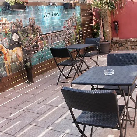 Art'otel Bed & Breakfast 4*