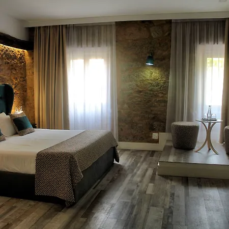 לינה וארוחת בוקר Art'otel