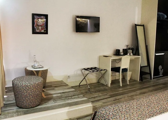 住宿加早餐酒店 Art'otel 巴塞卢什